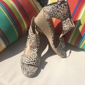 Lucky brand wedge sandals